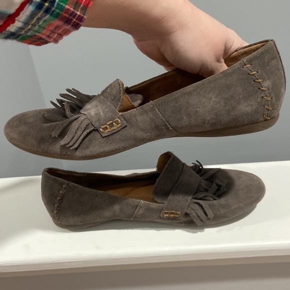 Born leather loafers with fringe beautiful gray EUC women's 9 - Picture 10 of 10